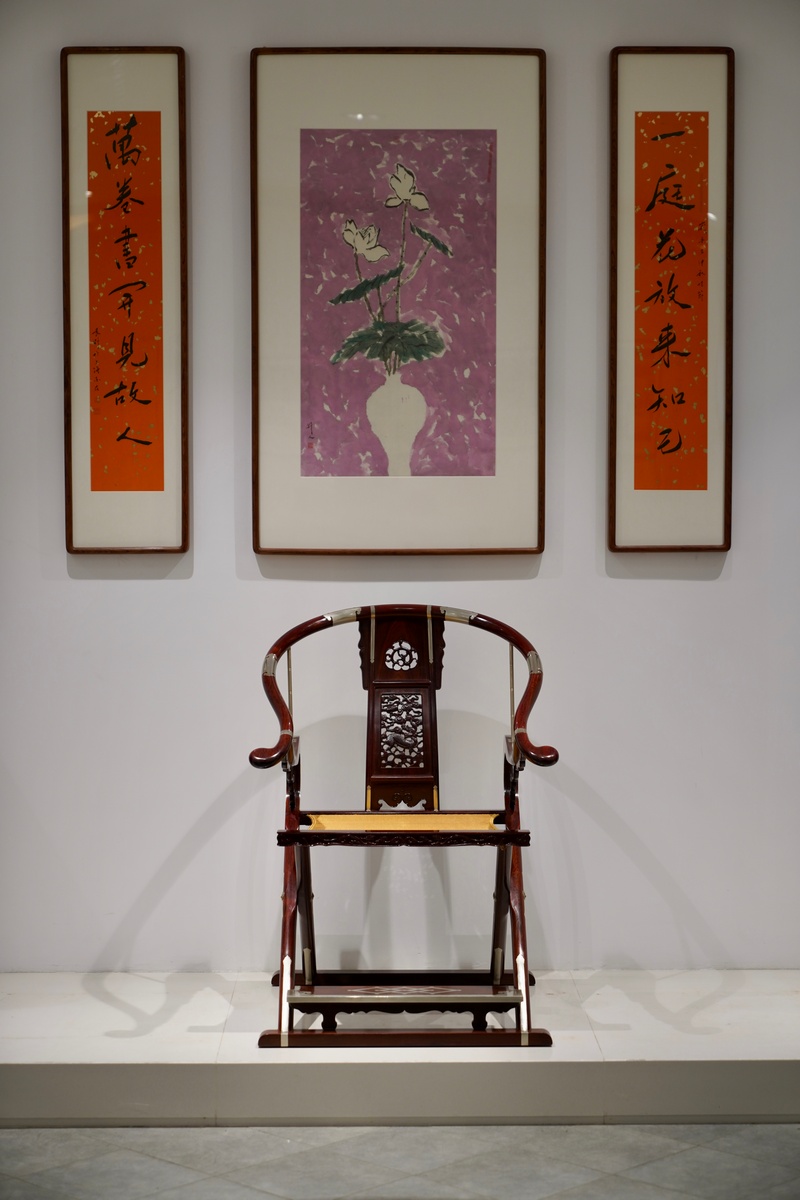 紫檀麒麟纹交椅